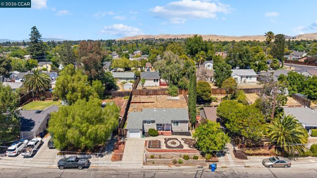 2437 Hemlock Avenue, Concord, CA 94520