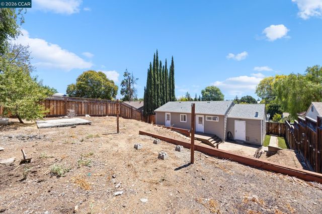 2437 Hemlock Avenue, Concord, CA 94520