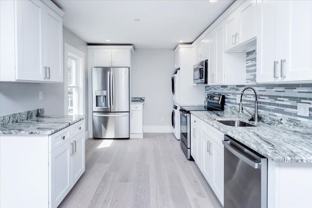 22 Berkley Road 2, Hull, MA 02045