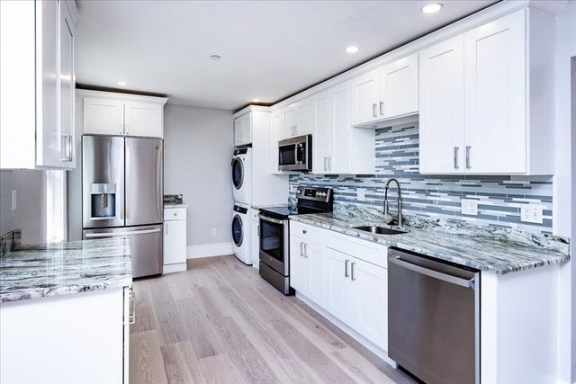 22 Berkley Road 2, Hull, MA 02045