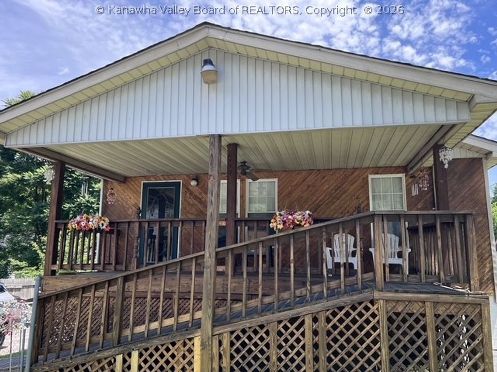 5908 Starling Drive, Charleston, WV 25306