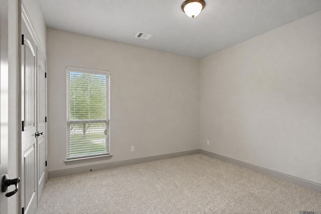 8725 Sandpiper Street, Denham Springs, LA 70706
