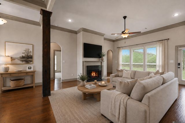 8725 Sandpiper Street, Denham Springs, LA 70706