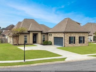 8725 Sandpiper Street, Denham Springs, LA 70706