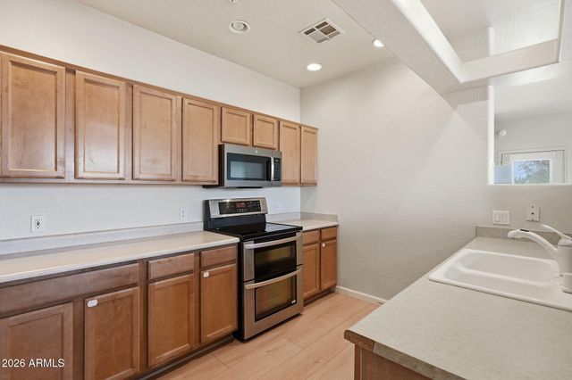 11500 E COCHISE Drive 2010, Scottsdale, AZ 85259