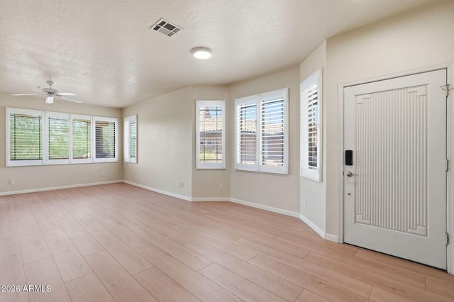 11500 E COCHISE Drive 2010, Scottsdale, AZ 85259