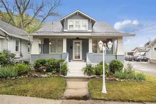 22 S Smith St, New Buffalo, MI 49117