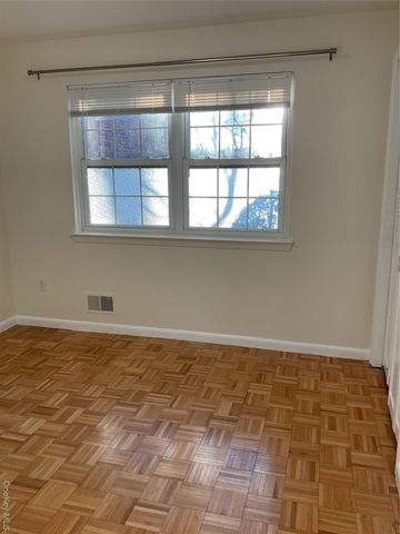 430 Somerset Drive F, Pearl River, NY 10965