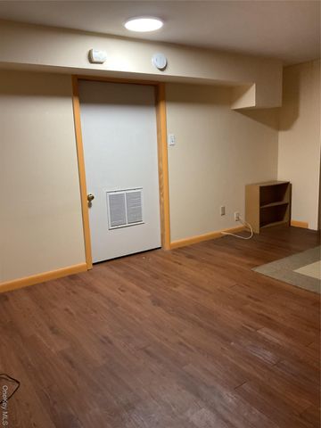 430 Somerset Drive F, Pearl River, NY 10965