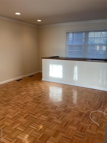 430 Somerset Drive F, Pearl River, NY 10965