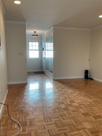 430 Somerset Drive F, Pearl River, NY 10965