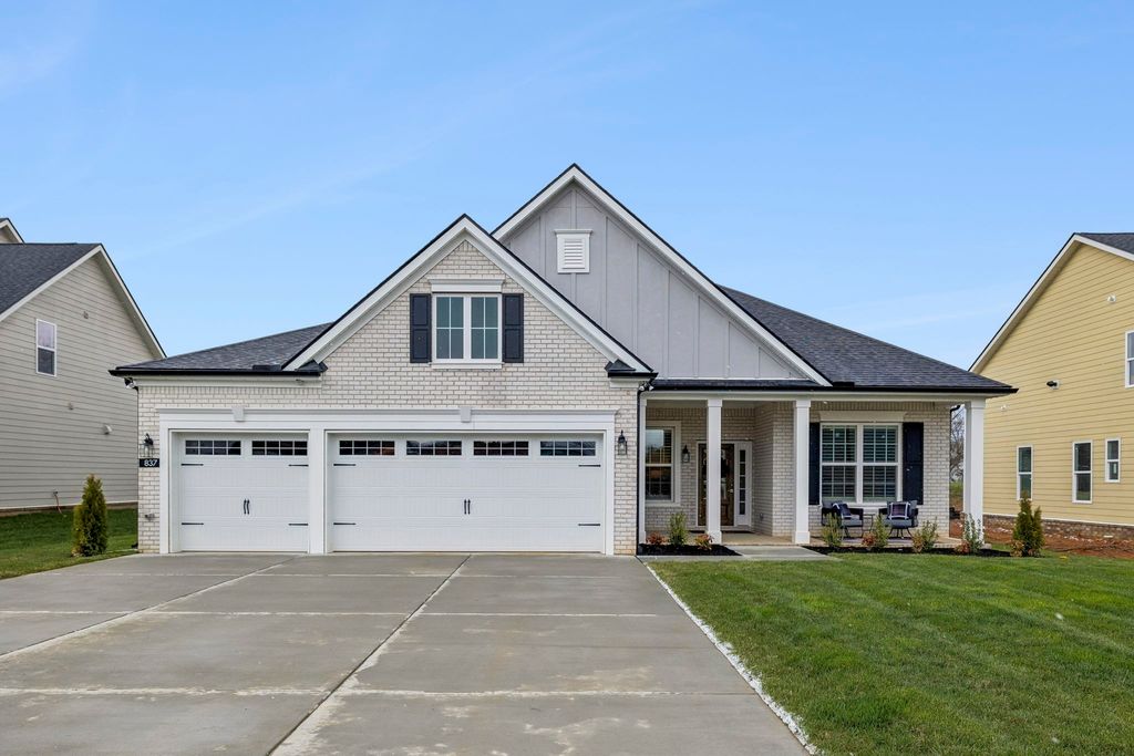 837 Odell Dr, White House, TN 37188