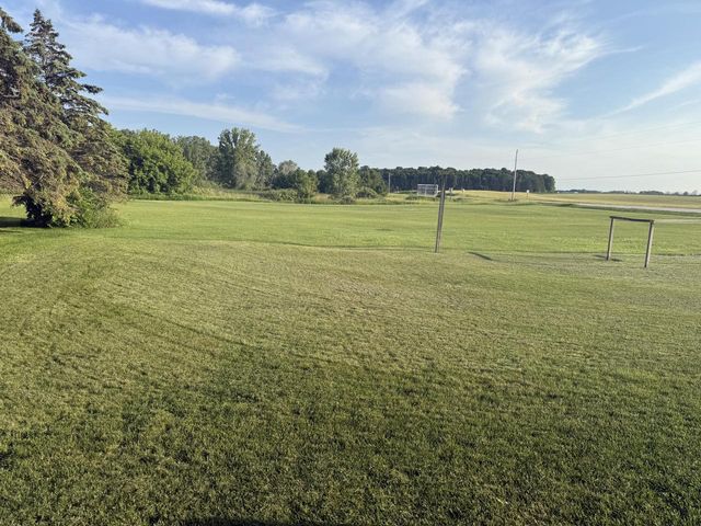 114 E Samz ROAD, Mishicot, WI 54228