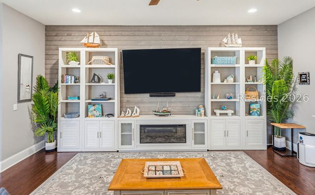 15 Carter Oaks Dr, Beaufort, SC 29907