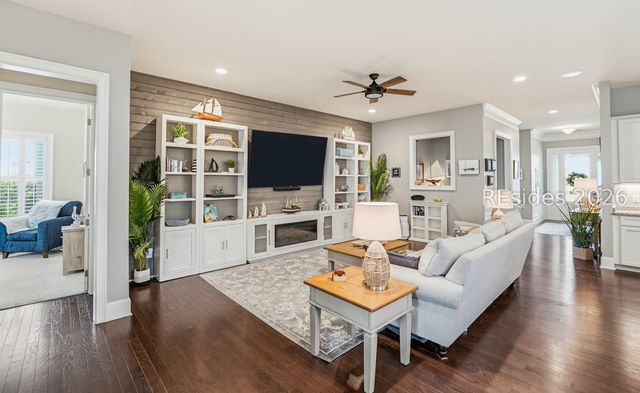 15 Carter Oaks Dr, Beaufort, SC 29907