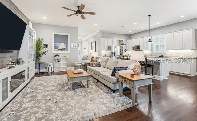 15 Carter Oaks Dr, Beaufort, SC 29907