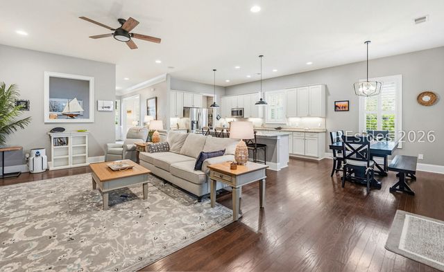 15 Carter Oaks Dr, Beaufort, SC 29907