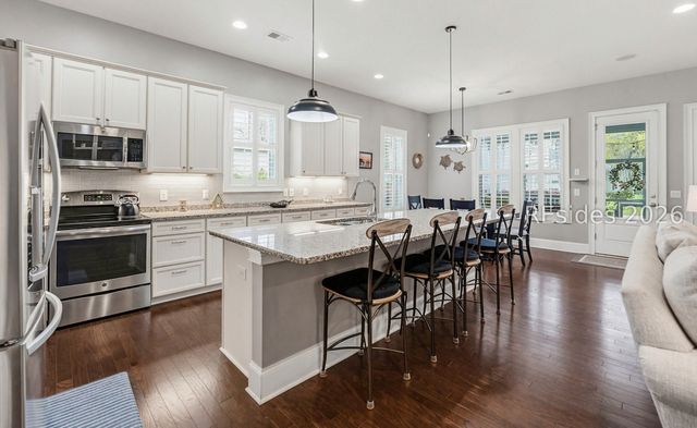 15 Carter Oaks Dr, Beaufort, SC 29907