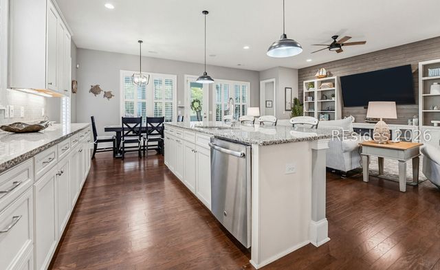 15 Carter Oaks Dr, Beaufort, SC 29907