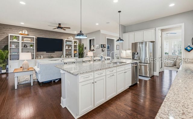 15 Carter Oaks Dr, Beaufort, SC 29907