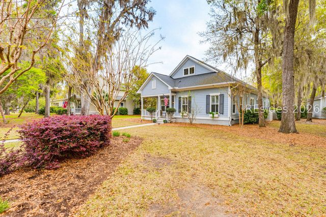15 Carter Oaks Dr, Beaufort, SC 29907