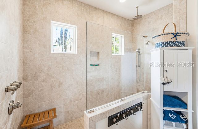 15 Carter Oaks Dr, Beaufort, SC 29907