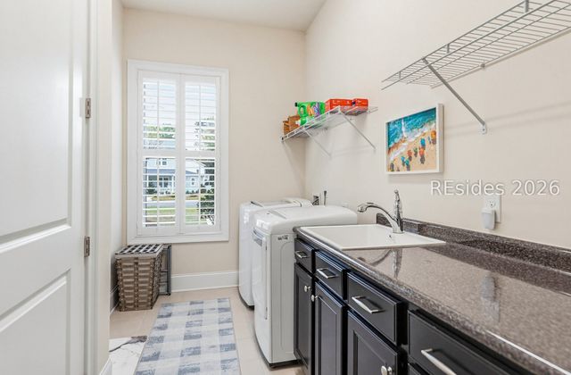 15 Carter Oaks Dr, Beaufort, SC 29907