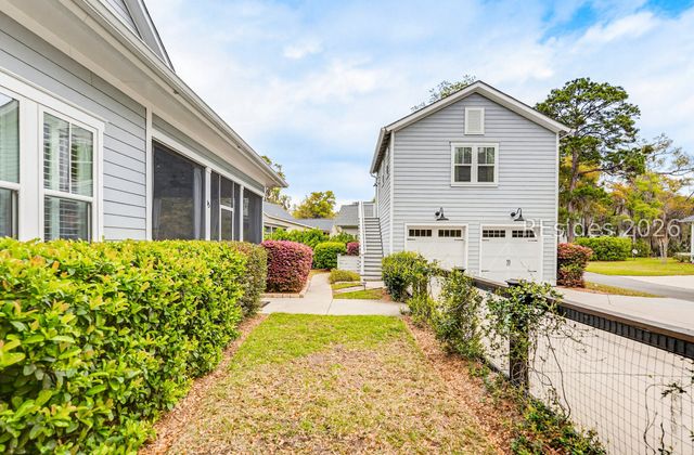 15 Carter Oaks Dr, Beaufort, SC 29907