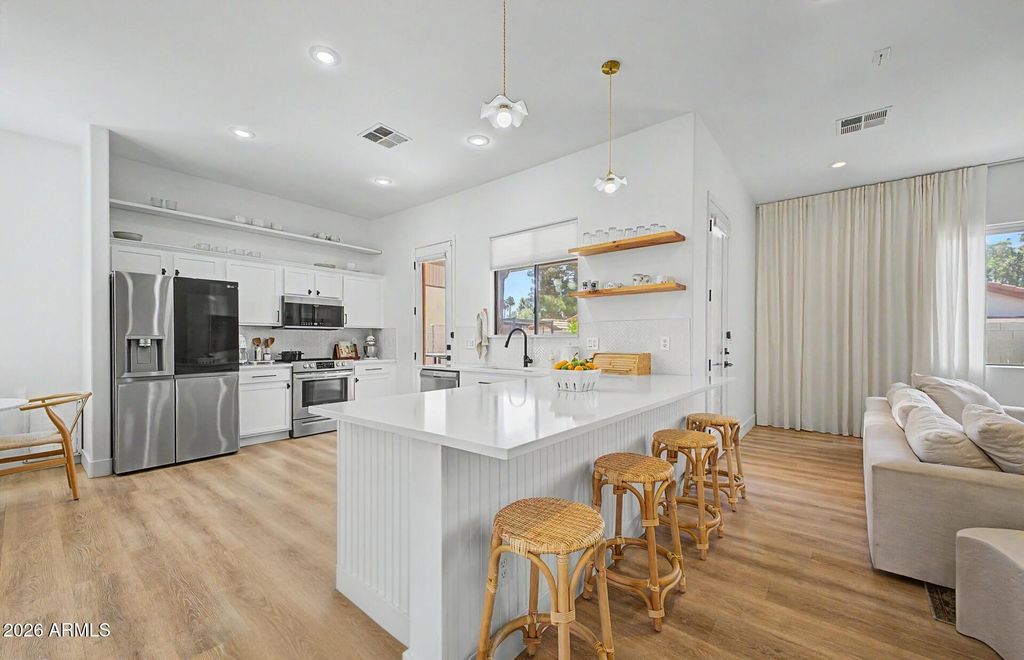 1535 E KINGS Court, Gilbert, AZ 85234 — exterior
