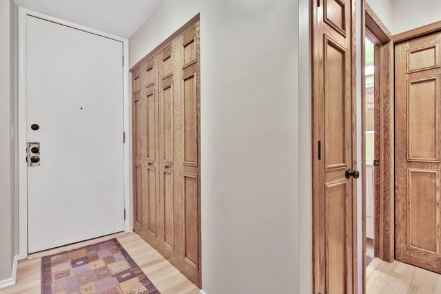 2800 Hamline Avenue N 241, Roseville, MN 55113