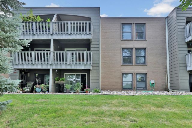 2800 Hamline Avenue N 241, Roseville, MN 55113