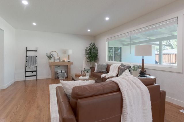 3421 Mansfield Ln, Modesto, CA 95350
