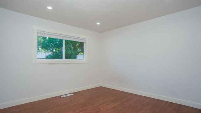 3421 Mansfield Ln, Modesto, CA 95350