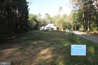 16366 BULL CHURCH RD, Woodford, VA 22580