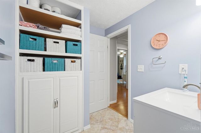 8110 Creek Woods Place, Deerfield Twp., OH 45039