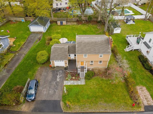 20 Fairmount St, Randolph, MA 02368