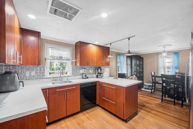 20 Fairmount St, Randolph, MA 02368