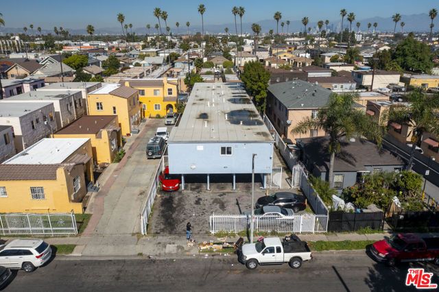 921 W 82nd Street, Los Angeles, CA 90044