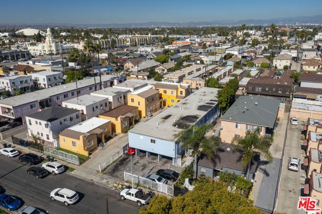 921 W 82nd Street, Los Angeles, CA 90044