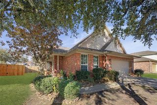 2710 Golden Creek Lane, Pearland, TX 77584