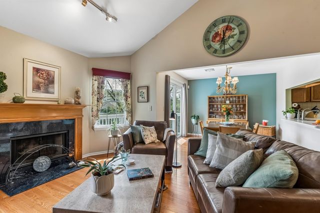 8 QUARTZ LANE, Paterson, NJ 07501