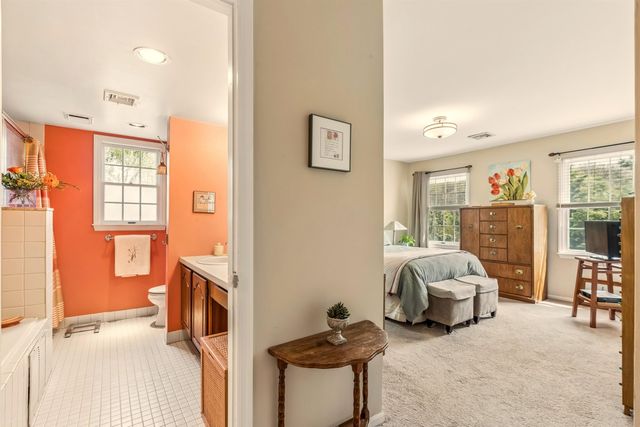 8 QUARTZ LANE, Paterson, NJ 07501