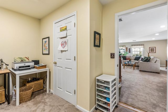 8 QUARTZ LANE, Paterson, NJ 07501