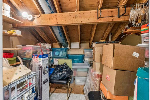 8 QUARTZ LANE, Paterson, NJ 07501