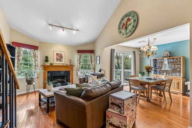 8 QUARTZ LANE, Paterson, NJ 07501