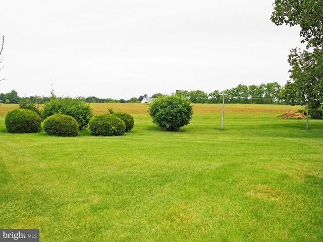 79 GLENBROOK RD, Leola, PA 17540