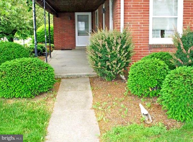 79 GLENBROOK RD, Leola, PA 17540