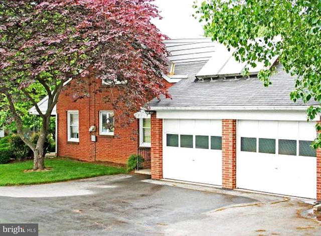 79 GLENBROOK RD, Leola, PA 17540