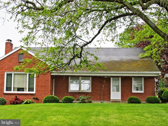 79 GLENBROOK RD, Leola, PA 17540