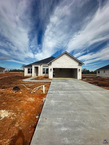 207 Farmland Circle, Perry, GA 31069